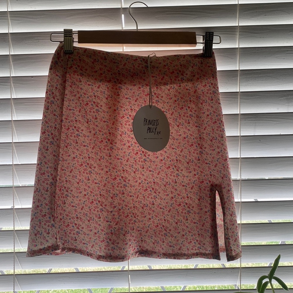 Princess poly skirt NWT